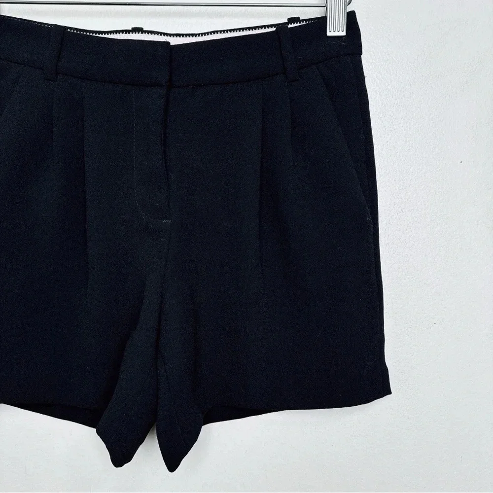 J.crew Womens Size 00 Pleated Crepe Short In Black Color
